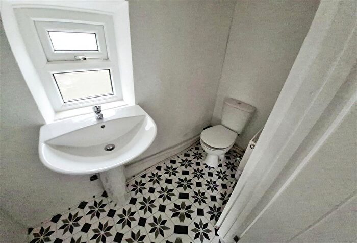 3 Bedroom House To Rent In Cae Glas, Llanelli, SA14