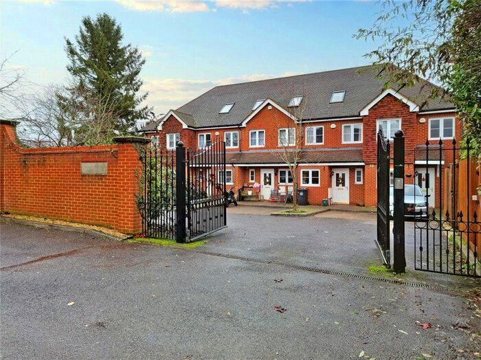 3 Bedroom End Of Terrace House To Rent In Connaught Road, Brookwood, Woking, GU24