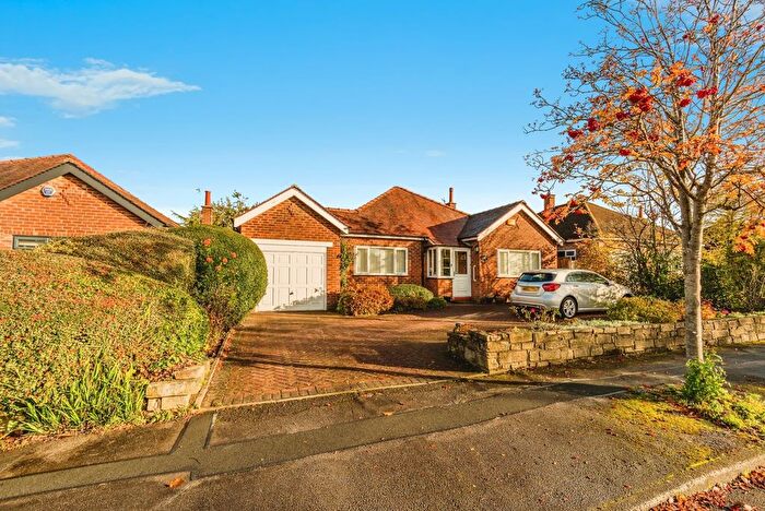3 Bedroom Bungalow For Sale In Selwyn Drive, Cheadle Hulme, Cheadle, Greater Manchester, SK8
