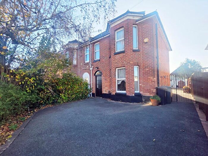 3 Bedroom Semi Detached House For Sale In Stewart Road, Charminster, Bournemouth, BH8