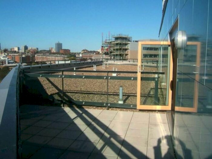 2 Bedroom Flat To Rent In The Gateway West, East Street, Leeds, LS9