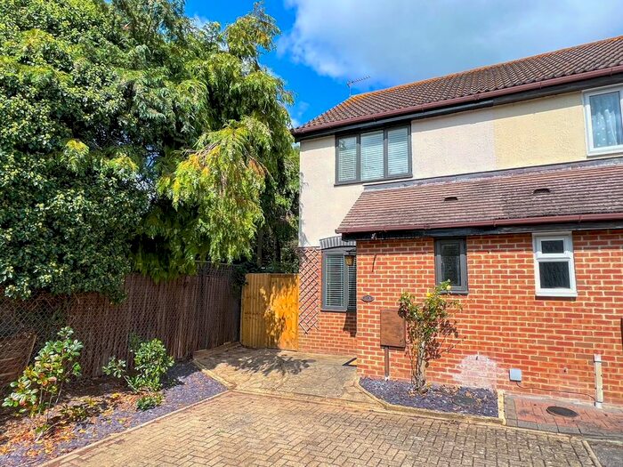 2 Bedroom Semi-Detached House To Rent In Bishop Fox Way, West Molesey, KT8