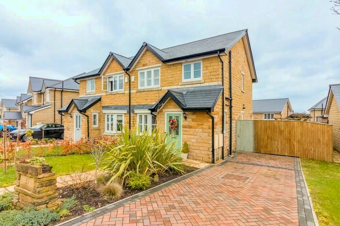 3 Bedroom Semi-Detached House For Sale In Boshaw View, Hade Edge, HD9