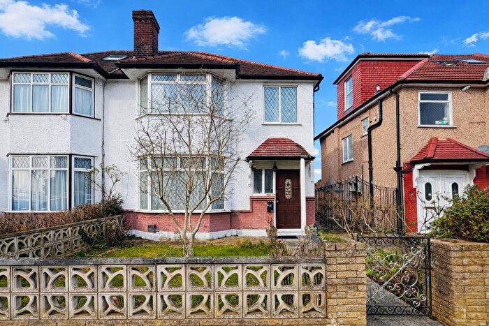 3 Bedroom Semi-detached House For Sale In Oxgate Gardens, Dollis Hill, NW2