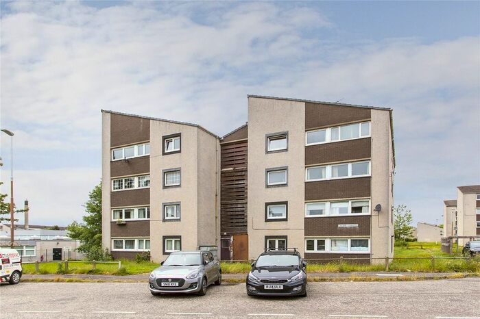 2 Bedroom Flat To Rent In Calder Gardens, Sighthill, Edinburgh, EH11