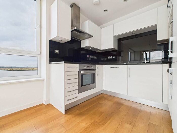 2 Bedroom Apartment For Sale In Ocean Drive, Gillingham, Kent, ME7