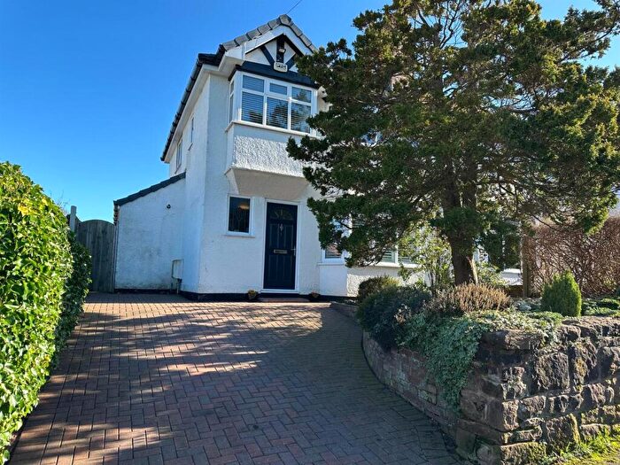 3 Bedroom Semi Detached House For Sale In Pine View Drive, Wirral, CH61