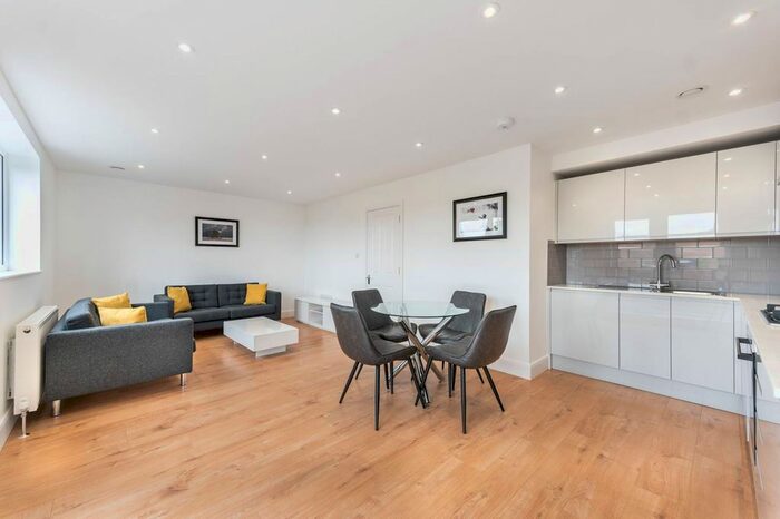 2 Bedroom Flat To Rent In Crawford Avenue, Wembley, HA0