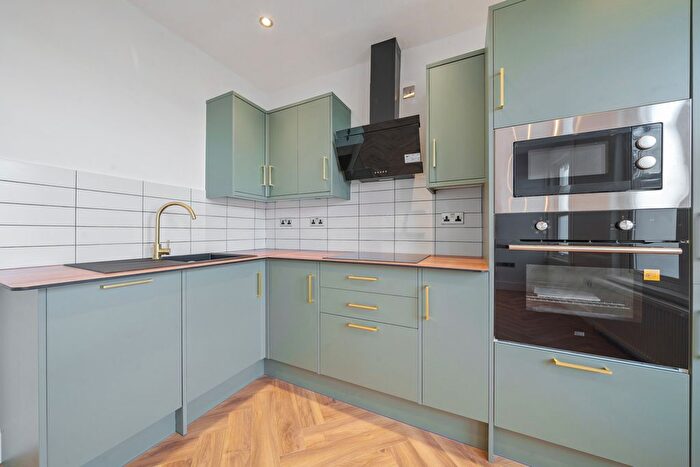 2 Bedroom Flat For Sale In Nithdale Road, London, SE18