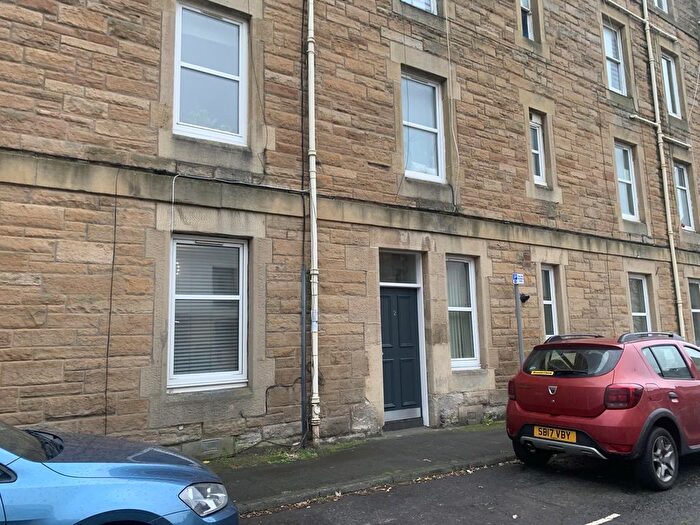 1 Bedroom Flat To Rent In Dalgety Road, Edinburgh, EH7
