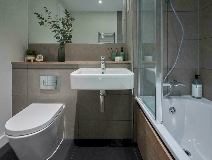 2 Bedroom Apartment To Rent In Charlotte Street, Birmingham, B3