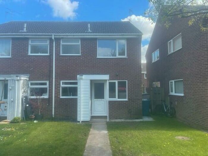 1 Bedroom Town House To Rent In Langdale Grove, Bingham, NG13