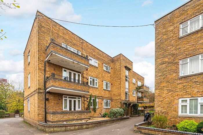 4 Bedroom Flat To Rent In Jebb Avenue, Brixton Hill, London, SW2