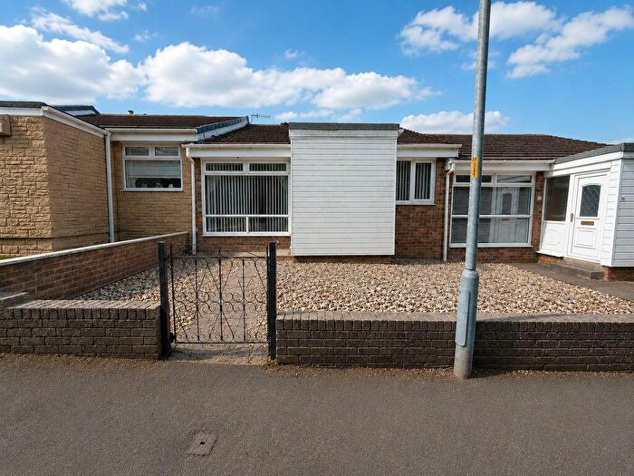 2 Bedroom Bungalow For Sale In Hartside Crescent, Hanover Estate, NE21