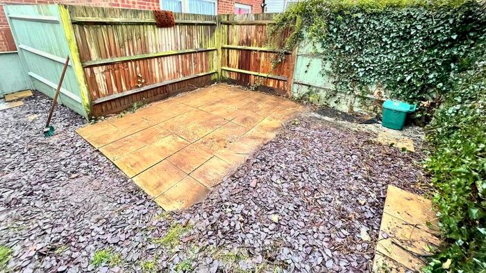 1 Bedroom End Of Terrace House To Rent In Dacre Close, Greenford, UB6