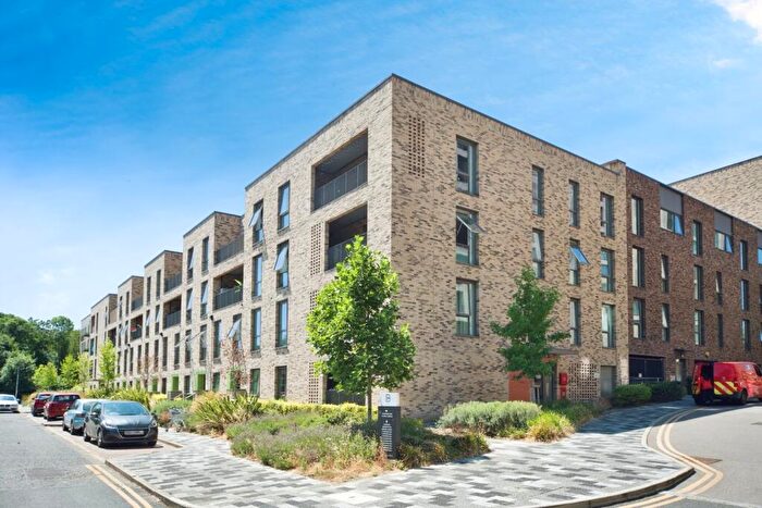 2 Bedroom Flat For Sale In Mahindra Way, Beckton, London, E6