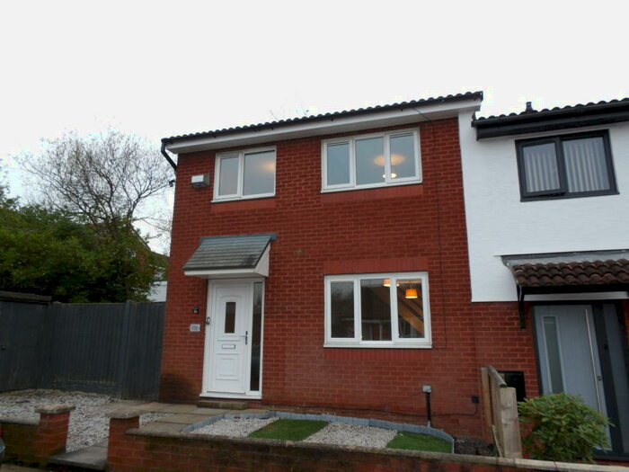 2 Bedroom Town House To Rent In Proctor Street, BB2