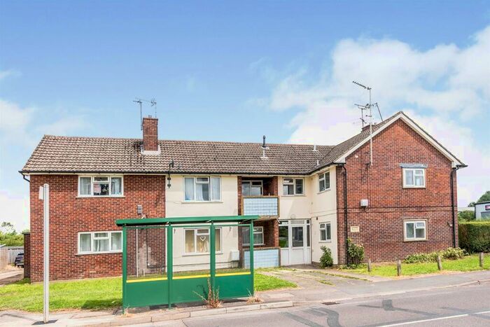 2 Bedroom Apartment To Rent In Winchester Road, Basingstoke, RG22