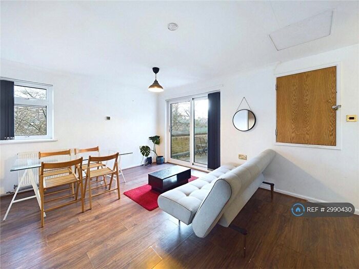 2 Bedroom Flat To Rent In Cherry Close, London, E17