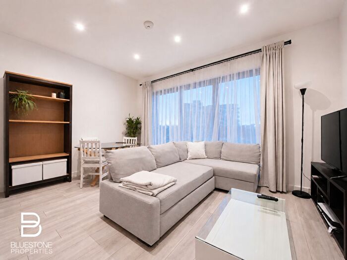 1 Bedroom Flat To Rent In Woodcote Road, Wallington, SM6