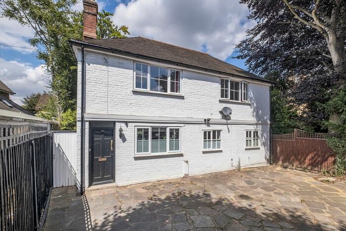 3 Bedroom Detached House To Rent In Ridgway, London, SW19