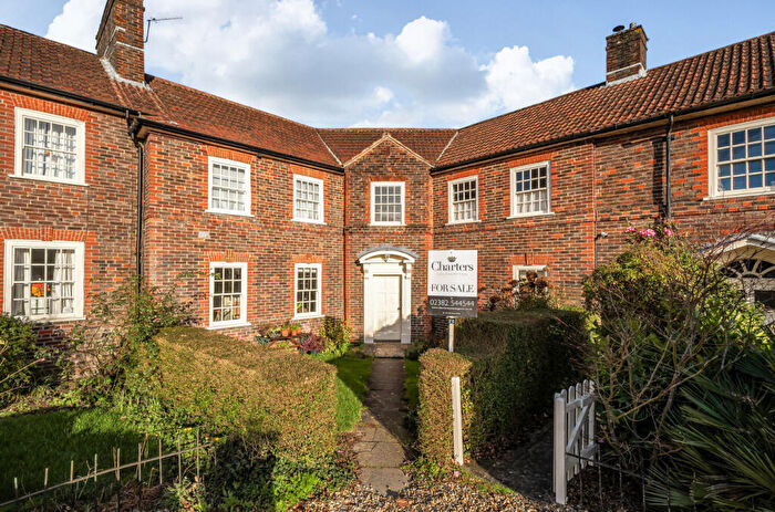 2 Bedroom Flat For Sale In Glebe Court, Highfield, Southampton, Hampshire, SO17