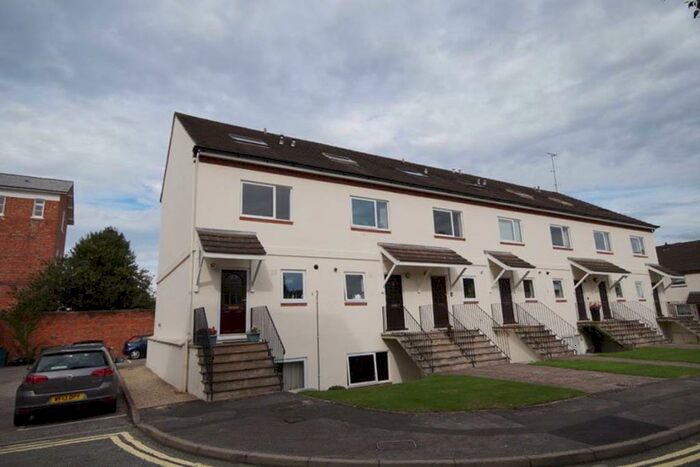 2 Bedroom Flat To Rent In Central Cheltenham, GL53