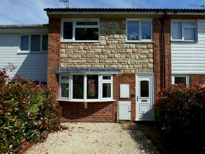 3 Bedroom Terraced House To Rent In Lindsey Gardens, Market Harborough, LE16