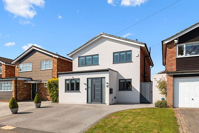 3 Bedroom Detached House For Sale In Theobald Street, Borehamwood, WD6