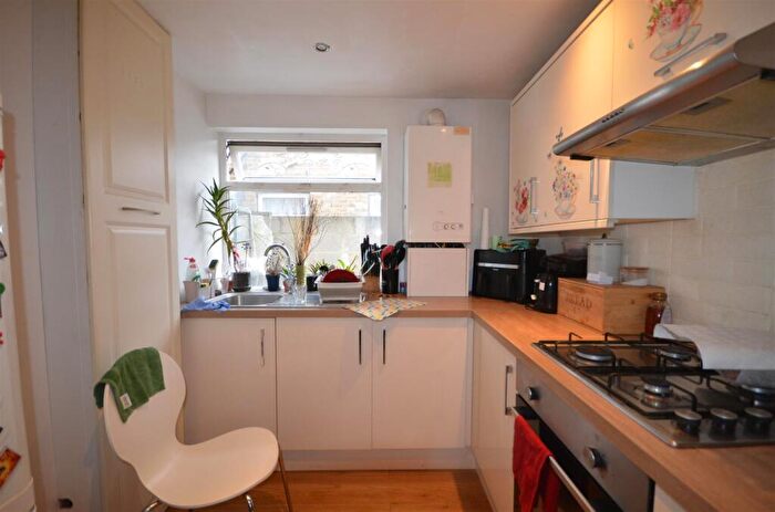 2 Bedroom End Of Terrace House To Rent In Harrow Road, Sudbury, Middlesex, HA0