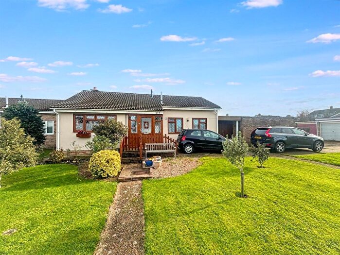 3 Bedroom Detached Bungalow For Sale In Seven Sisters Road, Eastbourne, BN22