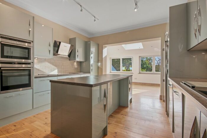 2 Bedroom Flat To Rent In Fff, Muswell Hill Road, Muswell Hill Road, N10