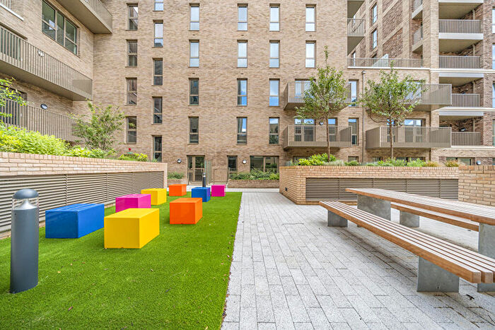 3 Bedroom Apartment To Rent In Th Floor, Bedroom Tyne At Refinery House In Anchors Point, Gallions Reach, E16