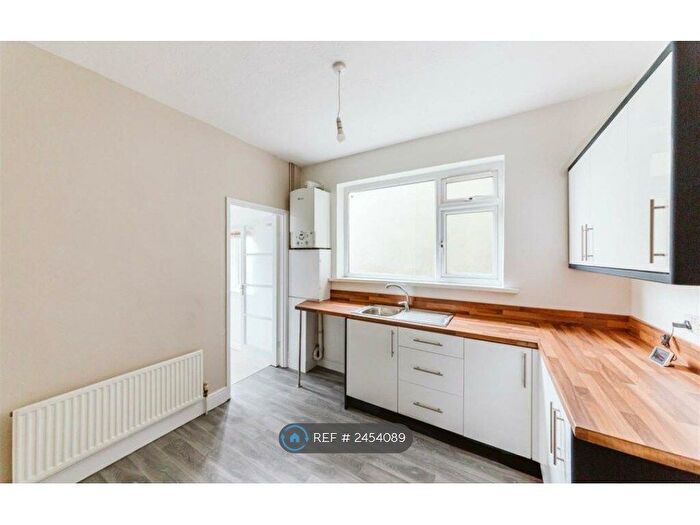 4 Bedroom Terraced House To Rent In Wellington Crescent, Bristol, BS7