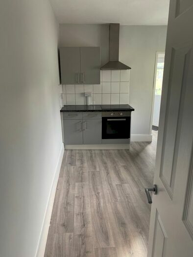 2 Bedroom Flat To Rent In Clarence Place, Plymouth, PL1