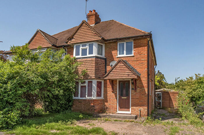 3 Bedroom Semi Detached House For Sale In Ashenden Road, Guildford, Surrey, GU2