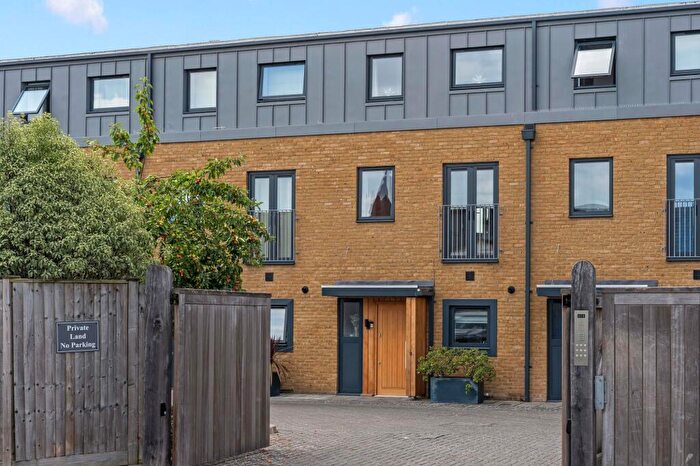 4 Bedroom Terraced House For Sale In Timberyard Mews, Worcester Park, KT4
