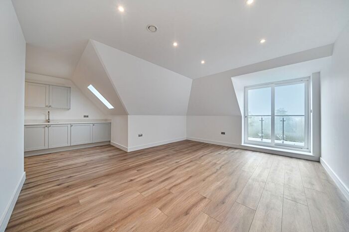 1 Bedroom Flat To Rent In Bromley Common, Bromley, BR2