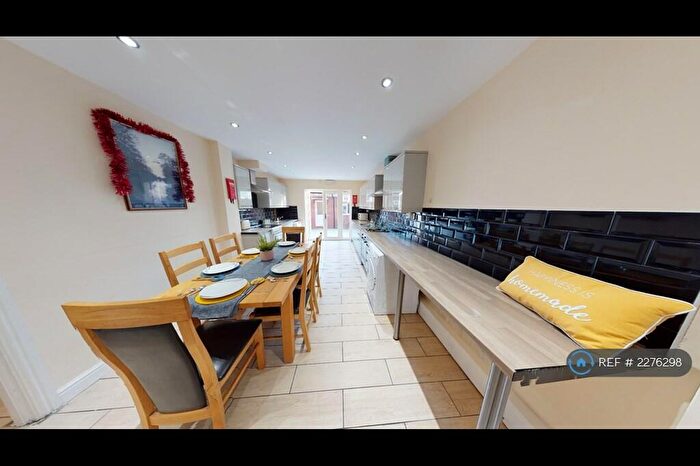 7 Bedroom Semi-Detached House To Rent In Charter Avenue, Coventry, CV4