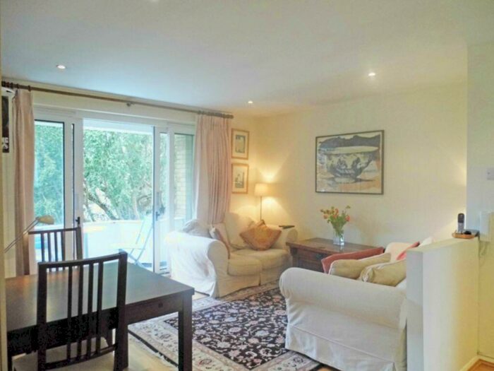2 Bedroom Apartment To Rent In The Hermitage, Barnes, SW13