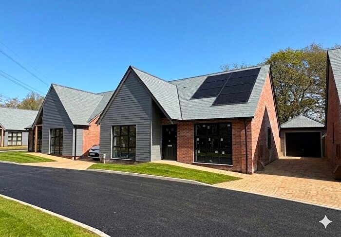 3 Bedroom Detached Bungalow For Sale In Speyside Close, Titchfield, Fareham, PO15