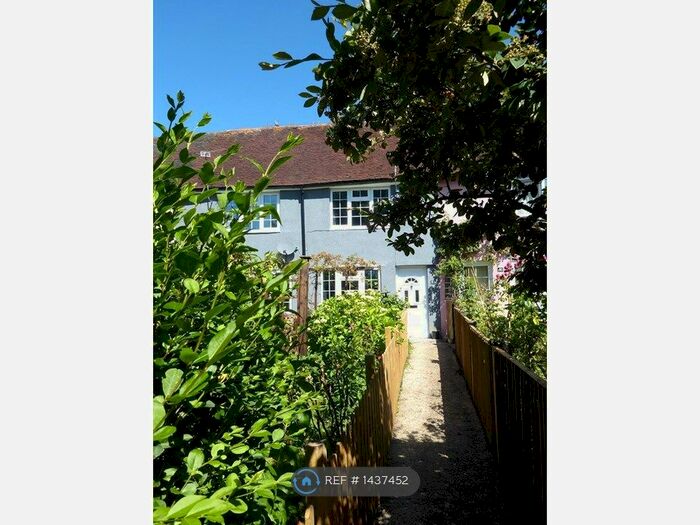 2 Bedroom Terraced House To Rent In Tilmore Road, Petersfield, GU32