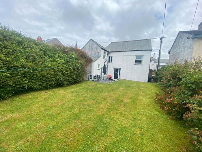 4 Bedroom Detached House To Rent In Delabole, PL33