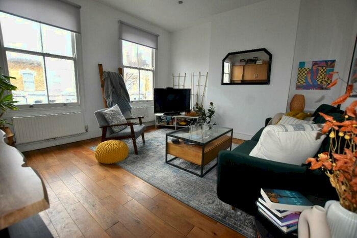 2 Bedroom Flat To Rent In Benthal Road, London, N16