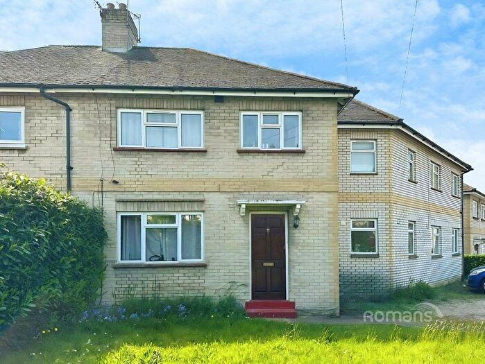 8 Bedroom Semi-Detached House To Rent In Larchwood Drive, Englefield Green, Egham, TW20