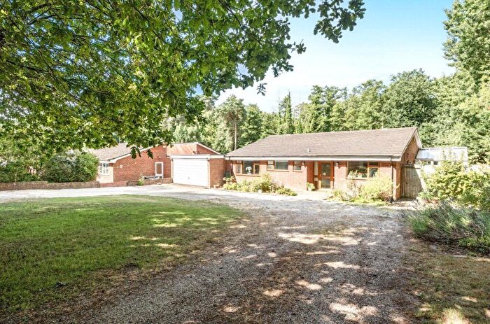 4 Bedroom Bungalow For Sale In Soldiers Rise, Finchampstead, Wokingham, RG40