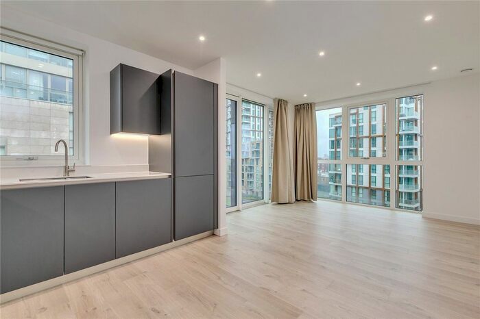 2 Bedroom Flat To Rent In Hartingtons Court, Coster Avenue, N4