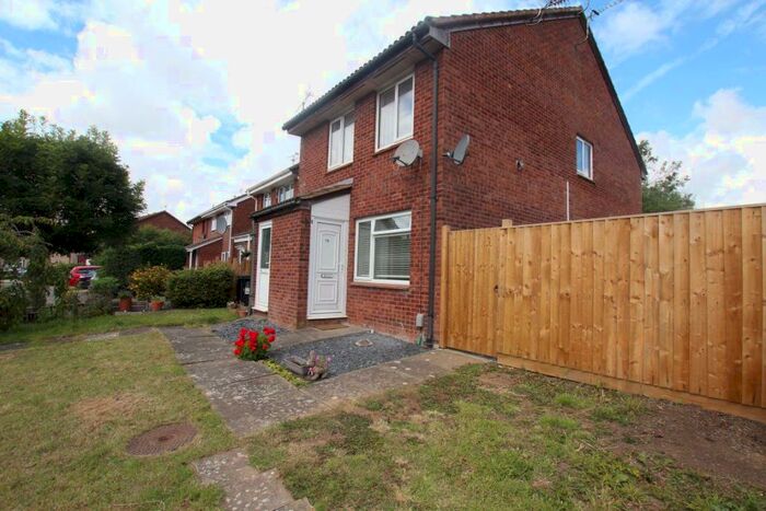 1 Bedroom Maisonette To Rent In Chandos Close, Grange Park Swindon, SN5