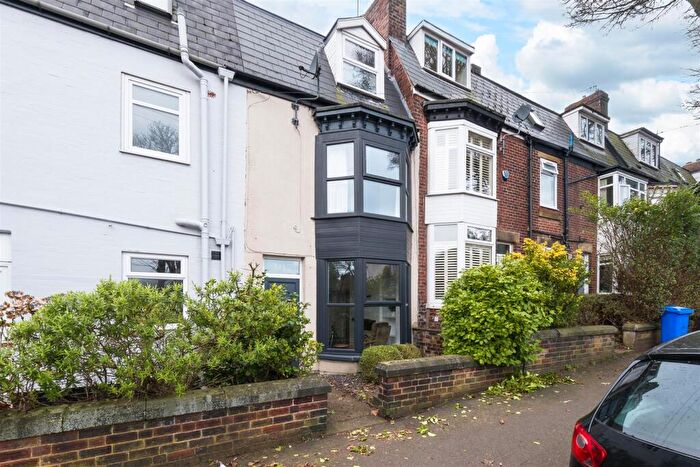 3 Bedroom House For Sale In Western Road, Crookes, S10