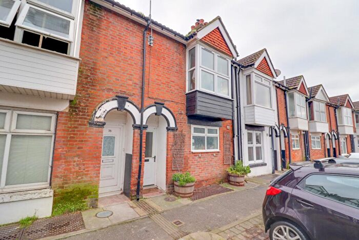 1 Bedroom Flat For Sale In Victoria Road, Woolston, SO19